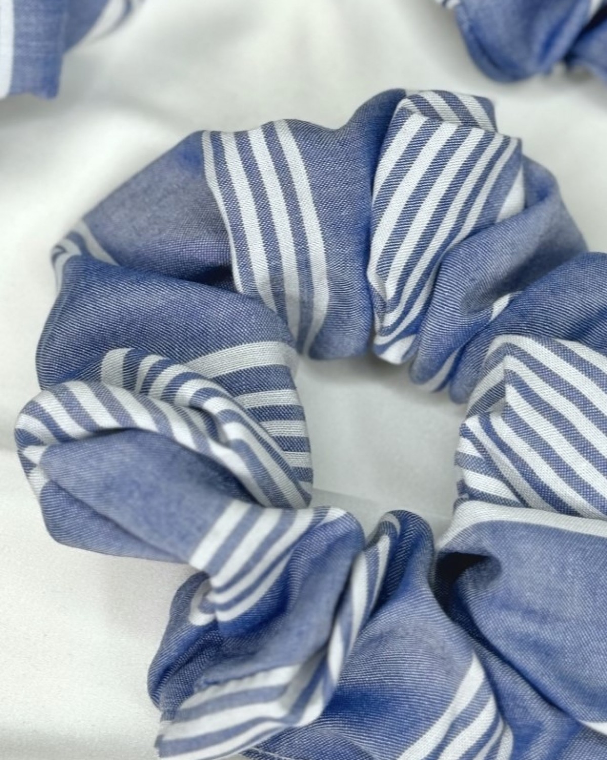 Scrunchie Με Ρίγες Γαλάζιο