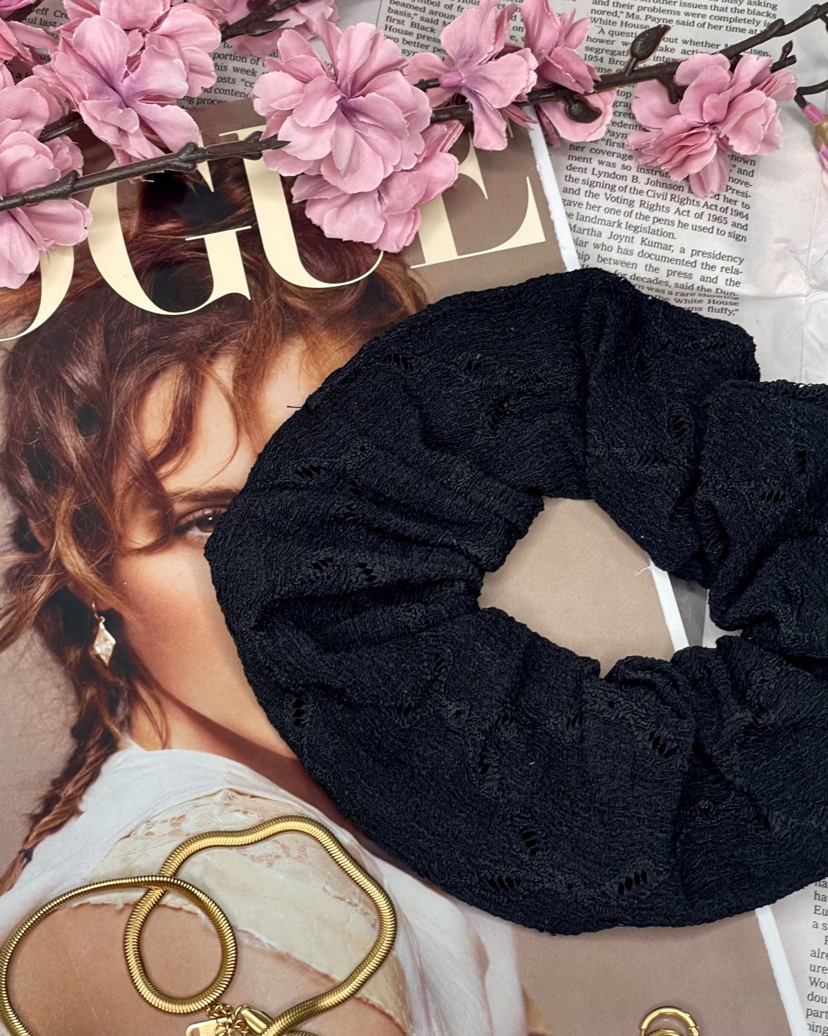 Scrunchie Με Διάτρητα Σχέδια Μαύρο