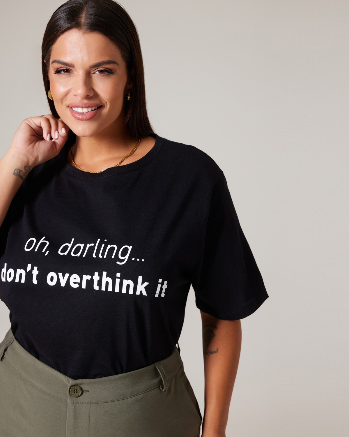 Τ-Shirt 'Oh, darling...don't overthink it' Μαύρο